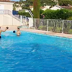 Les Pins Bleus A8 * سانت ماكسيم