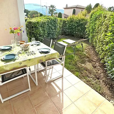 Les Pins Bleus A8 Sainte-Maxime