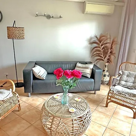 Apartman Les Pins Bleus A8 *