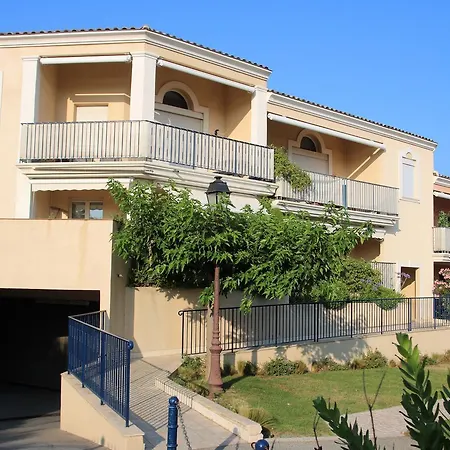 Les Pins Bleus Sainte-Maxime