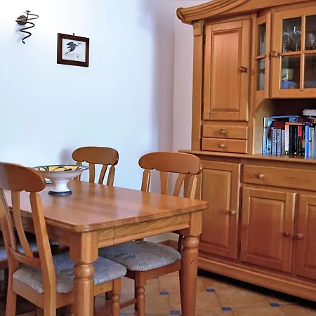 Les Pins Bleus Appartement *