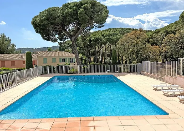 Les Pins Bleus A8 דירה סן-מקסים