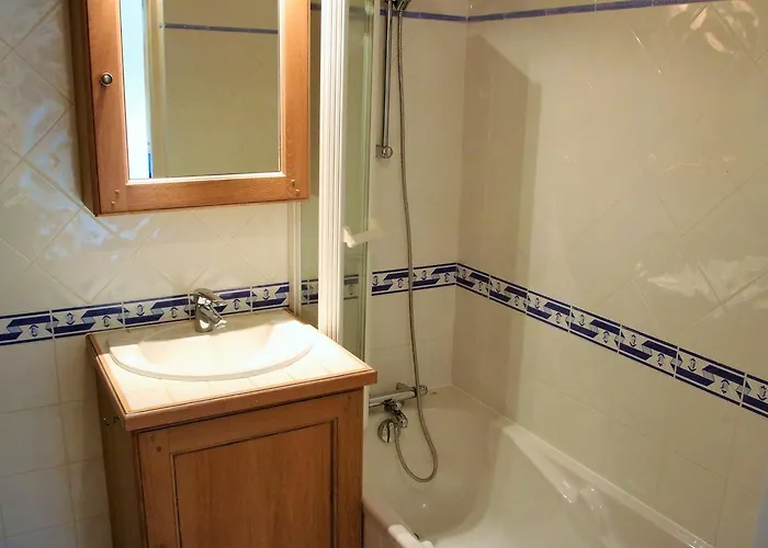 Les Pins Bleus A8 Apartman *